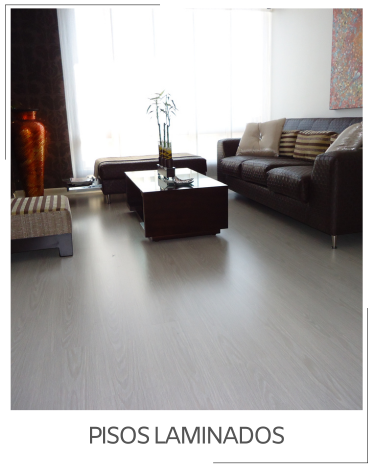 sala con piso laminado gris demadera